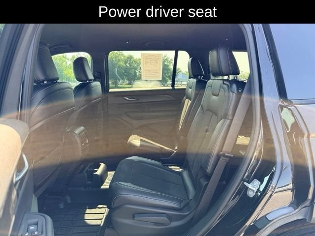 2024 Jeep Grand Cherokee L Altitude 4x4