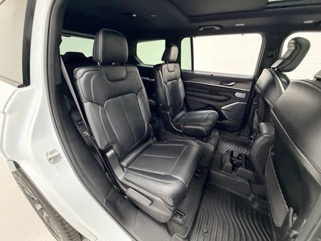 2022 Jeep Grand Cherokee L Overland 4x4
