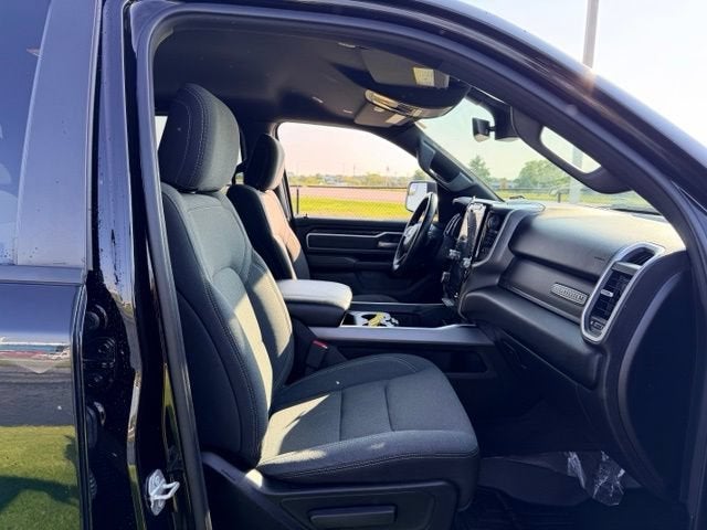 2021 RAM 1500 Big Horn Crew Cab 4x4 5'7" Box