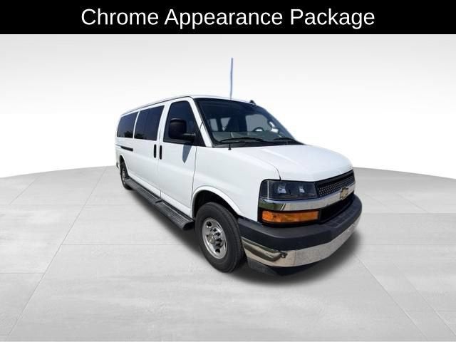 2025 Chevrolet Express Passenger 1LT