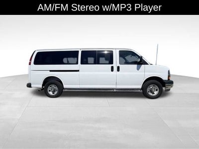 2025 Chevrolet Express Passenger 1LT