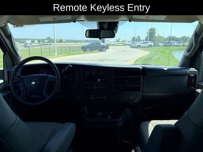 2025 Chevrolet Express Passenger 1LT