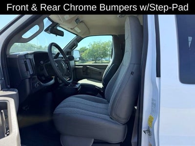 2025 Chevrolet Express Passenger 1LT