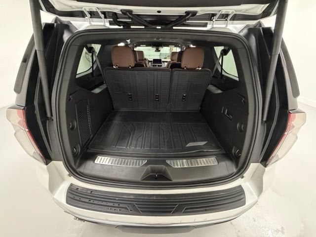 2022 Chevrolet Suburban High Country