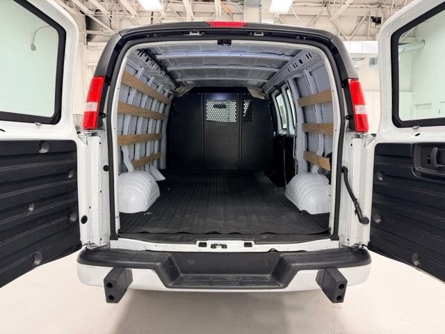 2025 GMC Savana Cargo Work Van