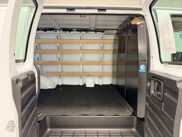 2025 GMC Savana Cargo Work Van