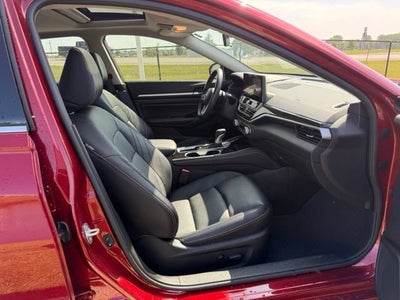 2024 Nissan Altima SR FWD