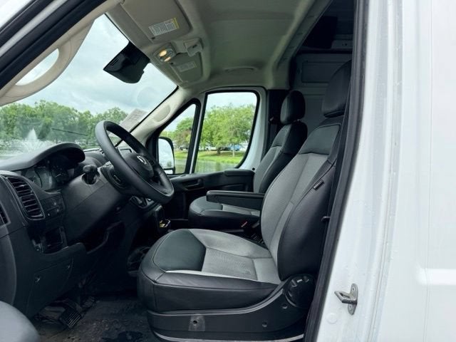 2026 RAM ProMaster Cargo Van Tradesman