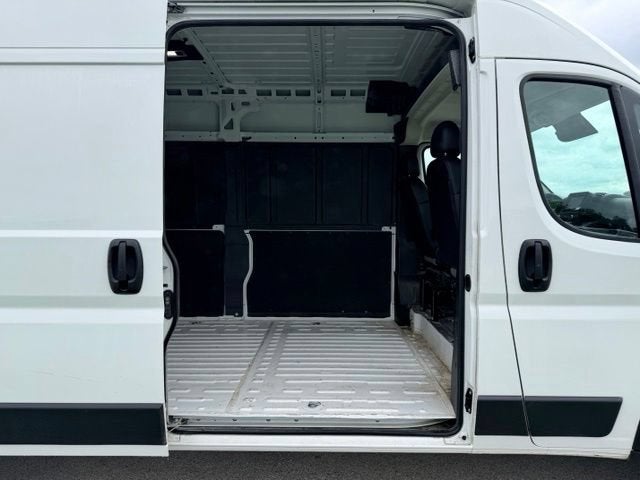 2026 RAM ProMaster Cargo Van Tradesman