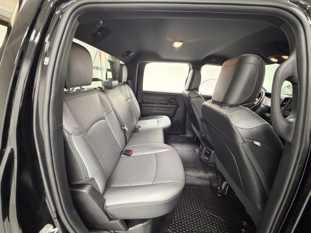 2022 RAM 2500 Tradesman Crew Cab 4x4 8' Box