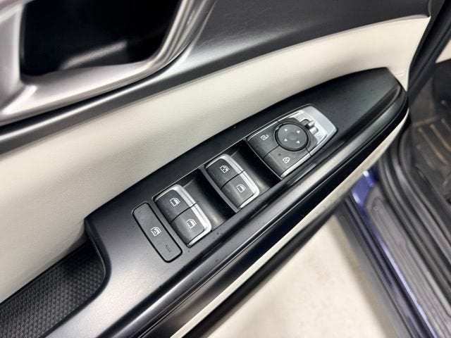 2022 Kia Carnival LX