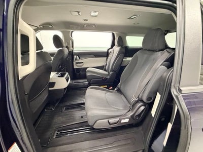 2022 Kia Carnival LX