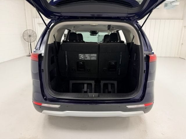 2022 Kia Carnival LX