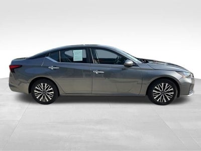 2023 Nissan Altima SV FWD