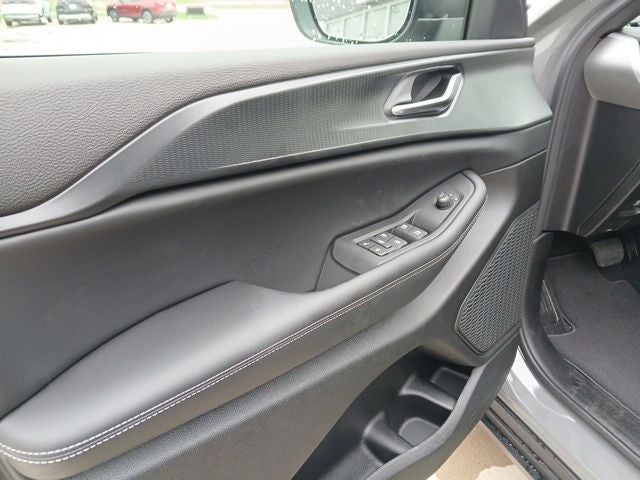 2027 Jeep Grand Cherokee GRAND CHEROKEE LAREDO X 4X4