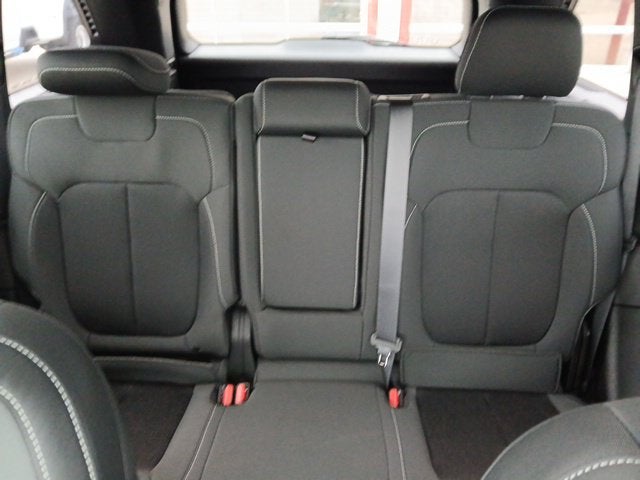 2027 Jeep Grand Cherokee GRAND CHEROKEE LAREDO X 4X4