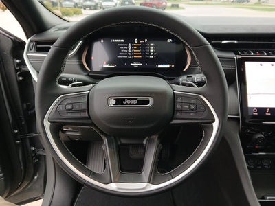 2027 Jeep Grand Cherokee GRAND CHEROKEE LAREDO X 4X4