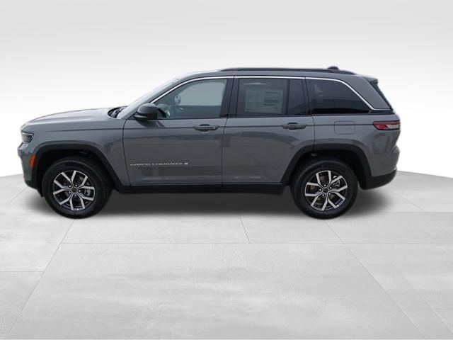 2027 Jeep Grand Cherokee GRAND CHEROKEE LAREDO X 4X4