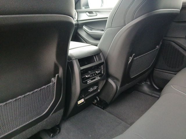 2027 Jeep Grand Cherokee GRAND CHEROKEE LAREDO X 4X4