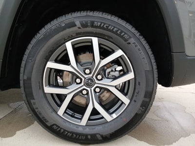 2027 Jeep Grand Cherokee GRAND CHEROKEE LAREDO X 4X4