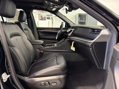 2027 Jeep Grand Cherokee GRAND CHEROKEE LIMITED 4X4