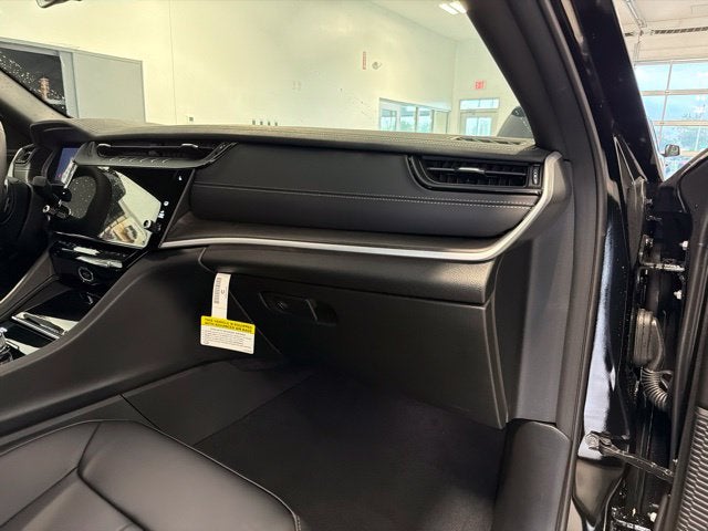 2027 Jeep Grand Cherokee GRAND CHEROKEE LIMITED 4X4