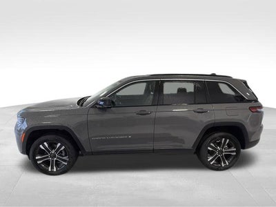 2027 Jeep Grand Cherokee GRAND CHEROKEE LIMITED 4X4