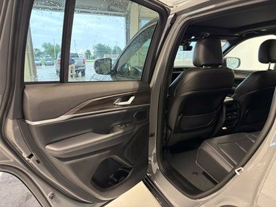 2027 Jeep Grand Cherokee GRAND CHEROKEE LIMITED 4X4