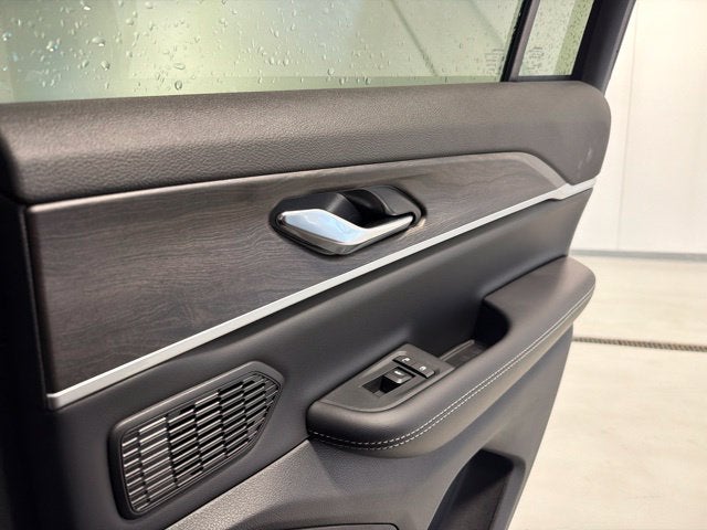 2027 Jeep Grand Cherokee GRAND CHEROKEE LIMITED 4X4