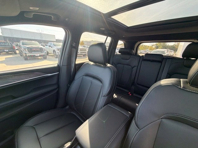 2027 Jeep Grand Cherokee GRAND CHEROKEE LIMITED 4X4