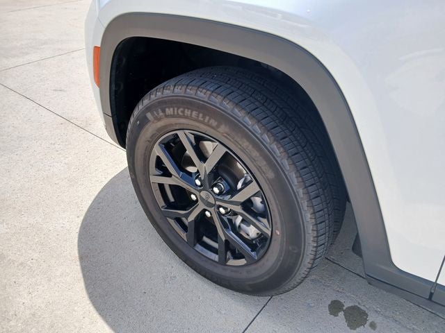 2025 Jeep Grand Cherokee L Altitude X 4x4