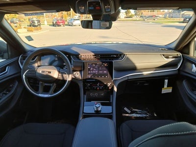 2025 Jeep Grand Cherokee GRAND CHEROKEE L LAREDO 4X4