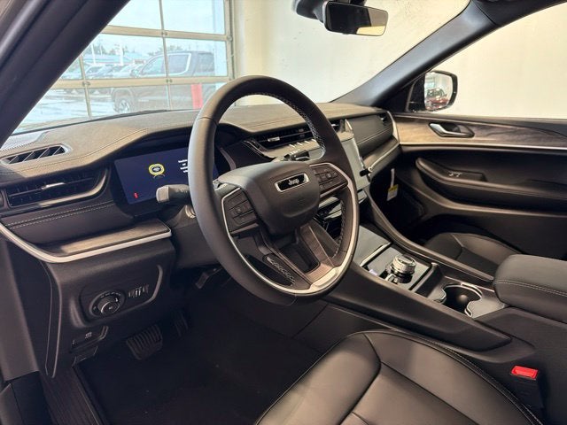 2027 Jeep Grand Cherokee GRAND CHEROKEE L LIMITED 4X4