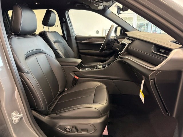 2027 Jeep Grand Cherokee GRAND CHEROKEE L LIMITED 4X4