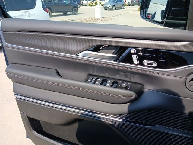 2026 Jeep Grand Wagoneer GRAND WAGONEER SUMMIT OBSIDIAN 4X4
