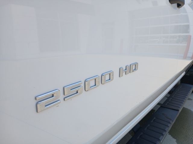2022 Chevrolet Silverado 2500HD 4WD Crew Cab Standard Bed Custom