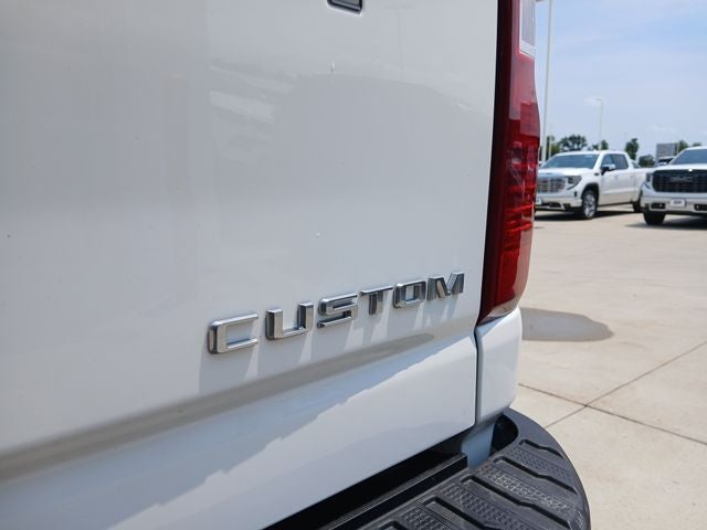 2022 Chevrolet Silverado 2500HD 4WD Crew Cab Standard Bed Custom