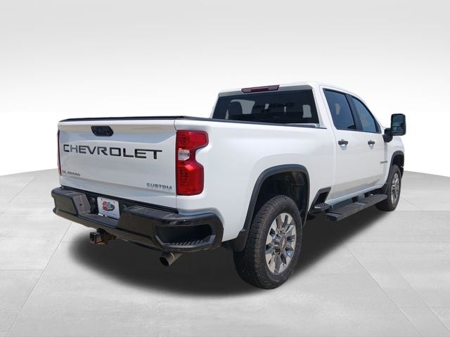 2022 Chevrolet Silverado 2500HD 4WD Crew Cab Standard Bed Custom