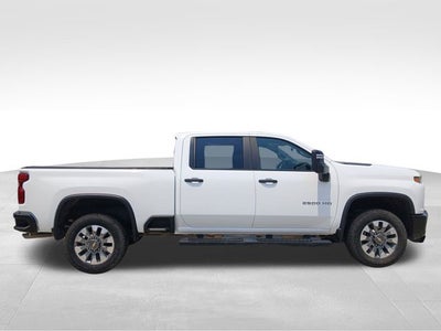 2022 Chevrolet Silverado 2500HD 4WD Crew Cab Standard Bed Custom