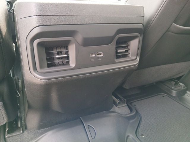 2022 Chevrolet Silverado 1500 4WD Crew Cab Short Bed RST