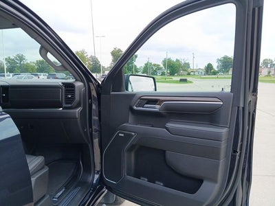 2022 Chevrolet Silverado 1500 4WD Crew Cab Short Bed RST