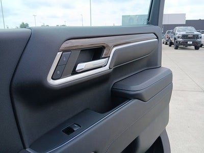 2022 Chevrolet Silverado 1500 4WD Crew Cab Short Bed RST