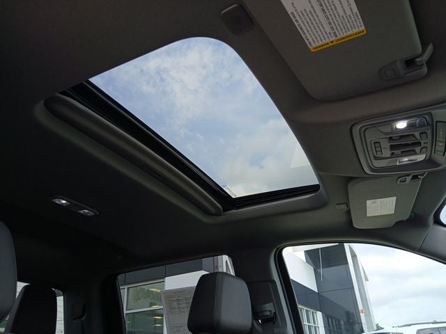 2022 Chevrolet Silverado 1500 4WD Crew Cab Short Bed RST