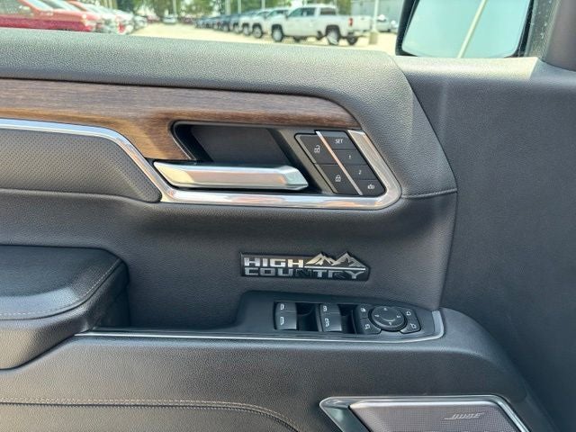 2023 Chevrolet Silverado 1500 4WD Crew Cab Short Bed High Country