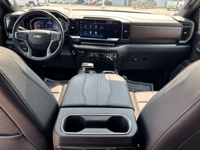 2023 Chevrolet Silverado 1500 4WD Crew Cab Short Bed High Country