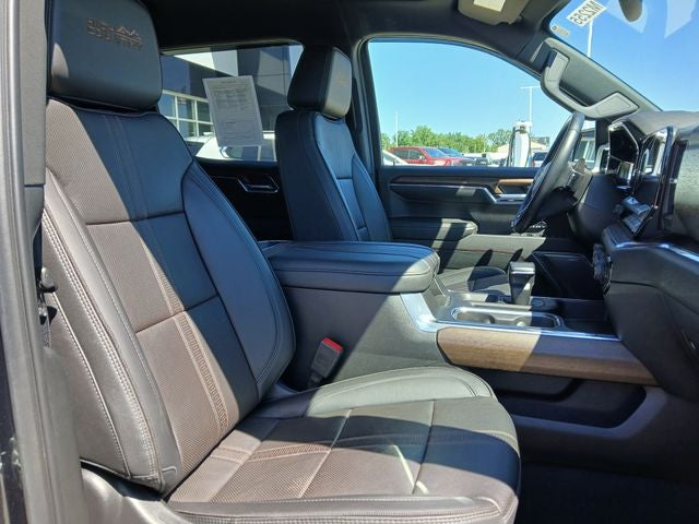 2023 Chevrolet Silverado 1500 4WD Crew Cab Short Bed High Country