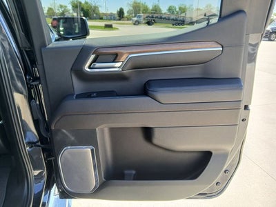 2023 Chevrolet Silverado 1500 4WD Crew Cab Short Bed High Country