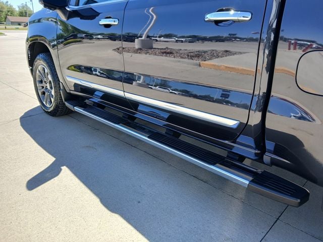 2023 Chevrolet Silverado 1500 4WD Crew Cab Short Bed High Country