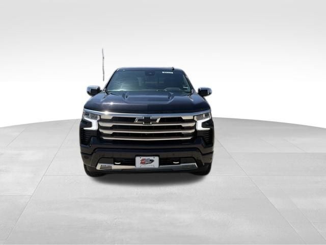 2022 Chevrolet Silverado 1500 4WD Crew Cab Short Bed High Country