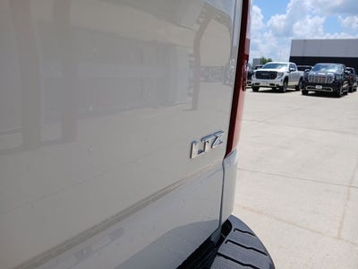 2025 Chevrolet Silverado 1500 4WD Crew Cab Short Bed LTZ